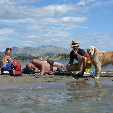 Solo Luxury Family App In Nature Park Ploce (Dubrovnik-Neretva)