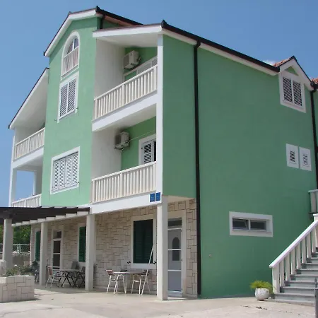 Solo Luxury Family App In Nature Park * Ploce (Dubrovnik-Neretva)