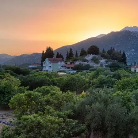 Solo Luxury Family App In Nature Park * Ploce (Dubrovnik-Neretva)