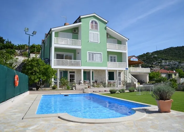 Solo Luxury Family App In Nature Park Apartment *