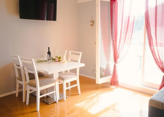 Solo Luxury Family App In Nature Park Apartment *