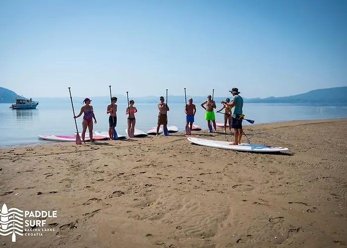 Solo Luxury Family App In Nature Park *